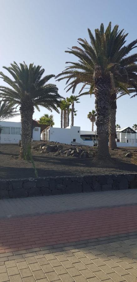 Playa Roca Bungalows Costa Teguise Eksteriør billede