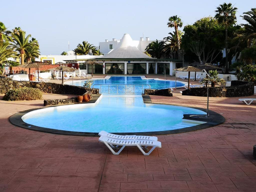 Playa Roca Bungalows Costa Teguise Eksteriør billede