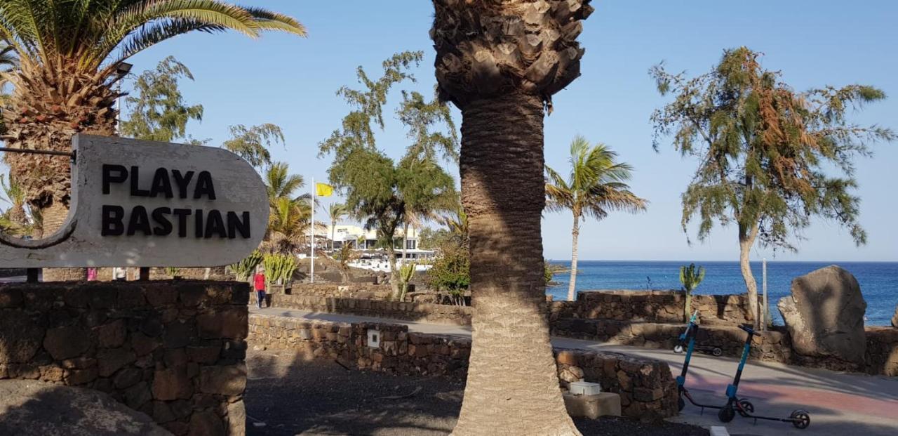 Playa Roca Bungalows Costa Teguise Eksteriør billede